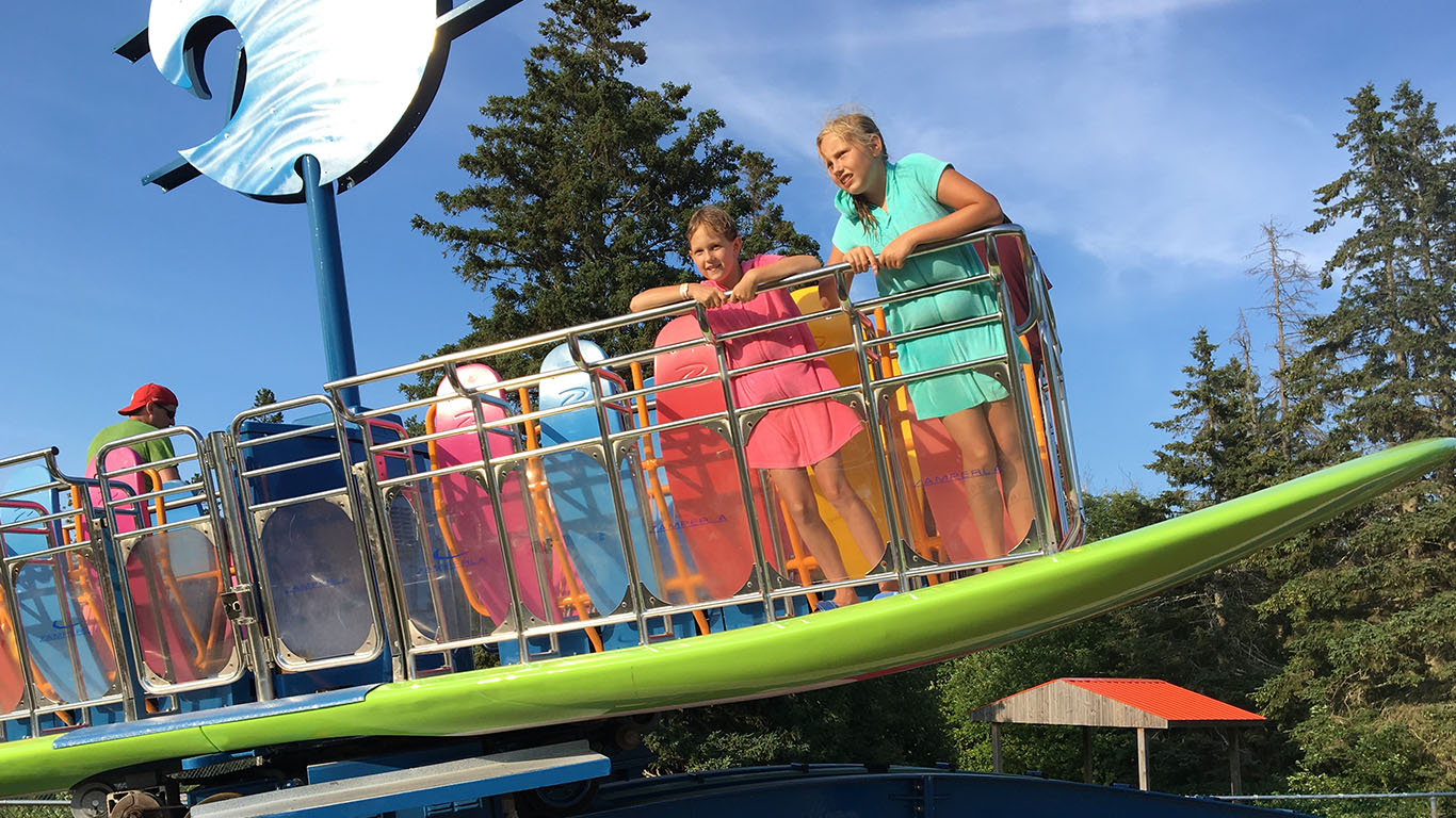 Shining Waters Family Fun Park - Surf's Up