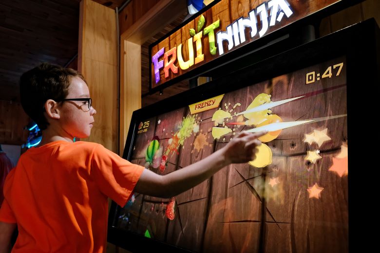 Funland - Like Fruit Ninja? Then try our Fruit Ninja FX2! It has