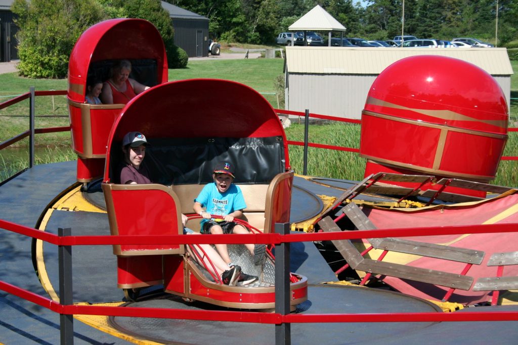 Tilt a Whirl Attraction